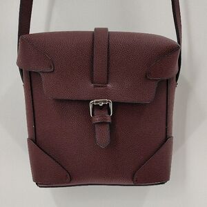 Sondra Roberts Squared Crossbody Burgundy Adjustable Squared Off Bag Pebbled